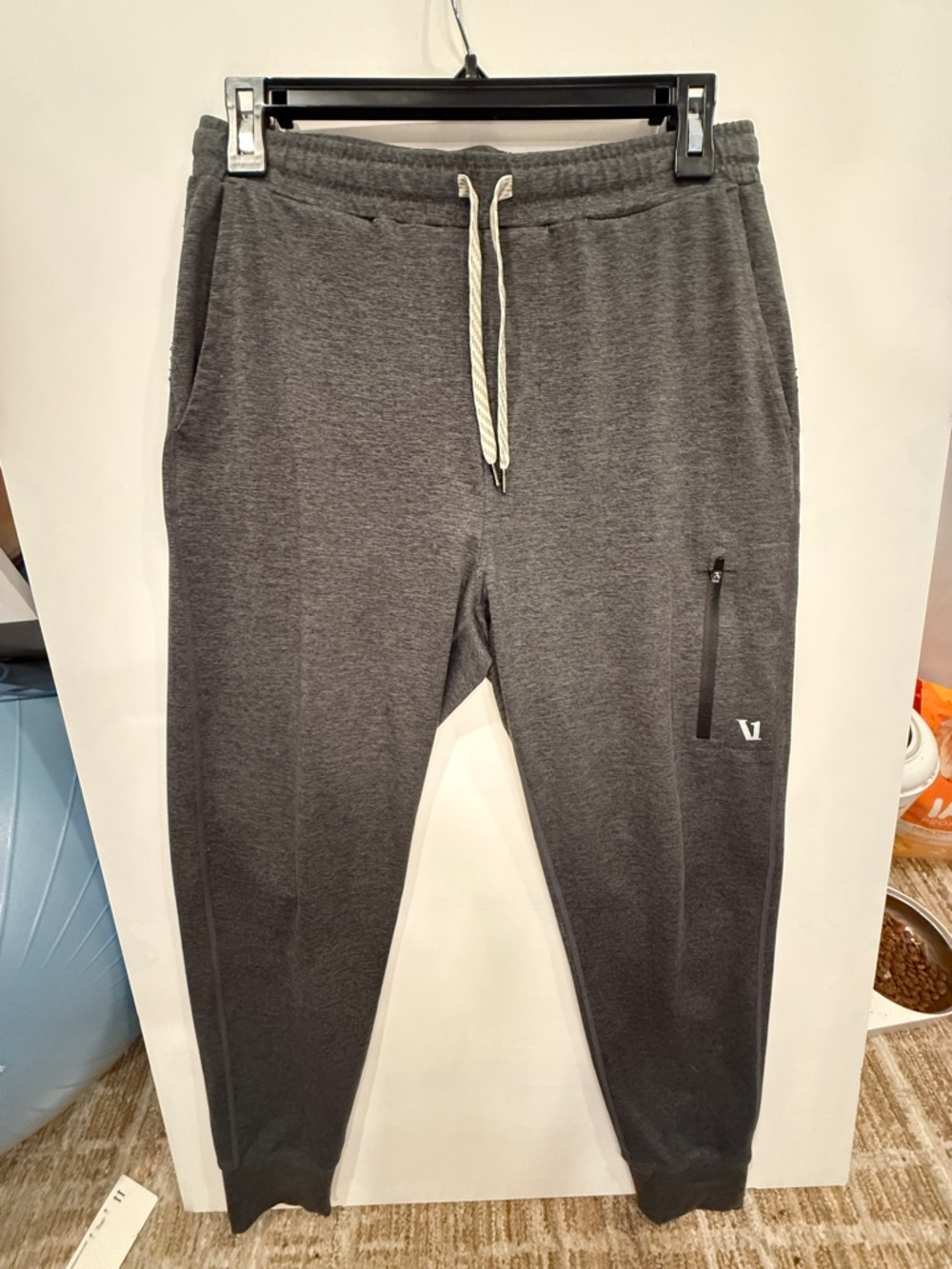 Vuori Charcoal Gray Men's Jogger Pants